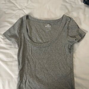 HOLISTER GREY SHIRT